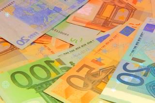 “腕力”下滑,华米科技仍在突围中